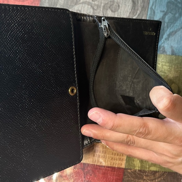 Chanel Black leather wallet with COA - Picture 5 of 8